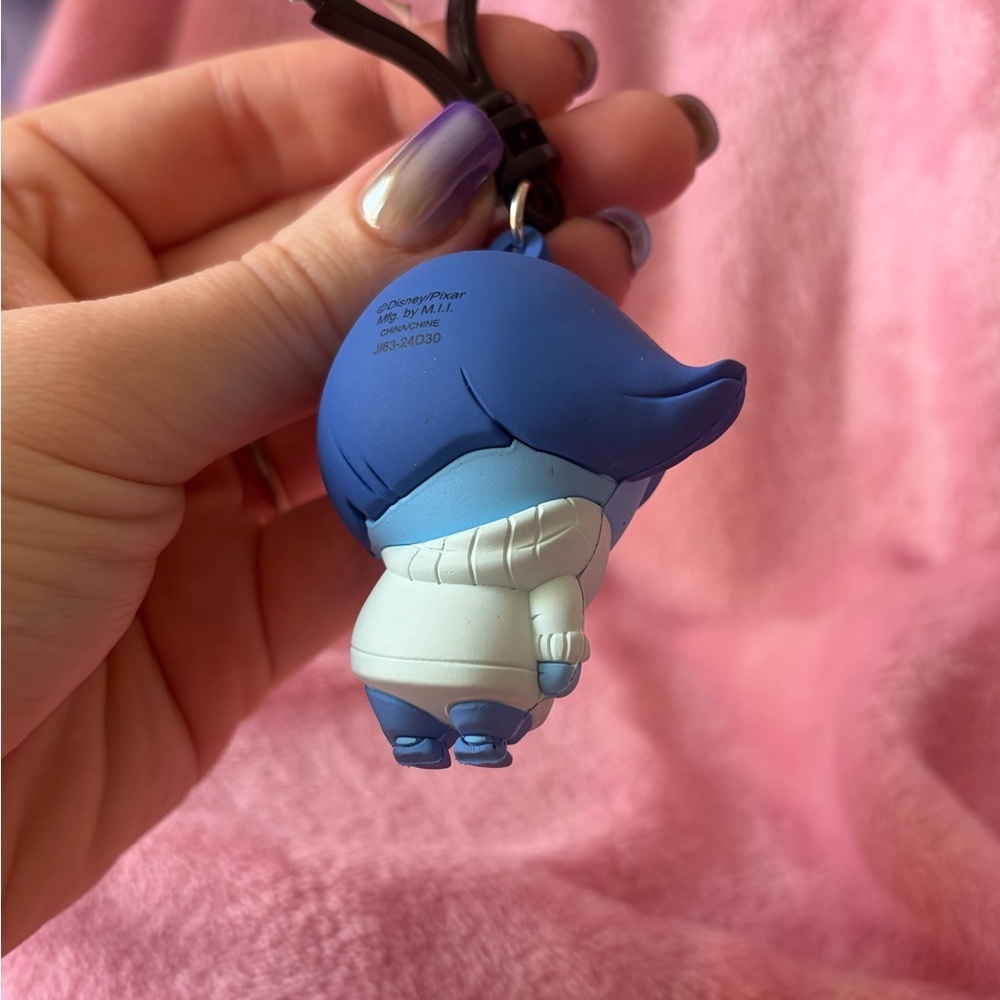 Inside out sadness vinyl figure clip - Picture 2 of 2